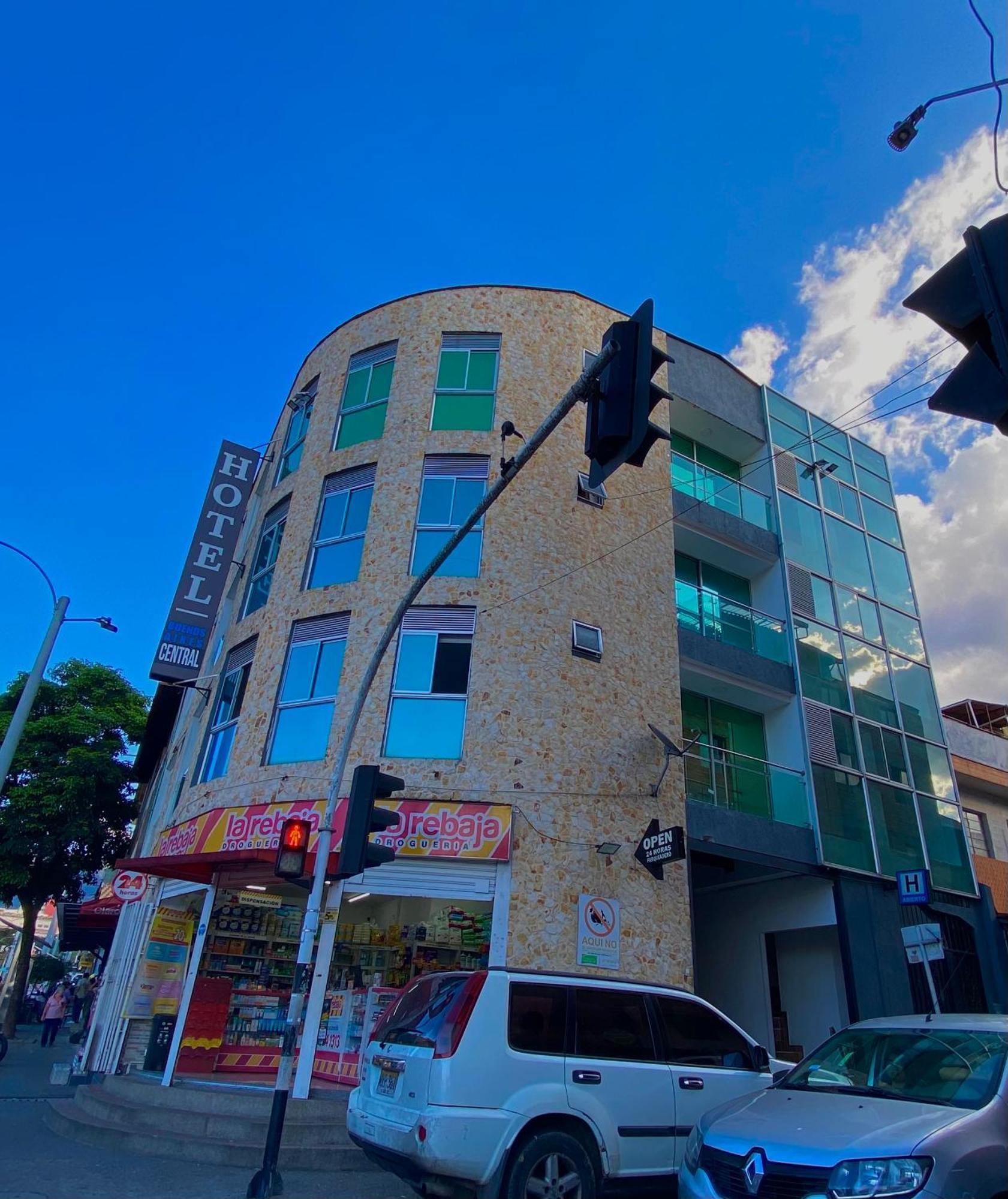 Hotel Buenos Aires Central Medellin Bagian luar foto