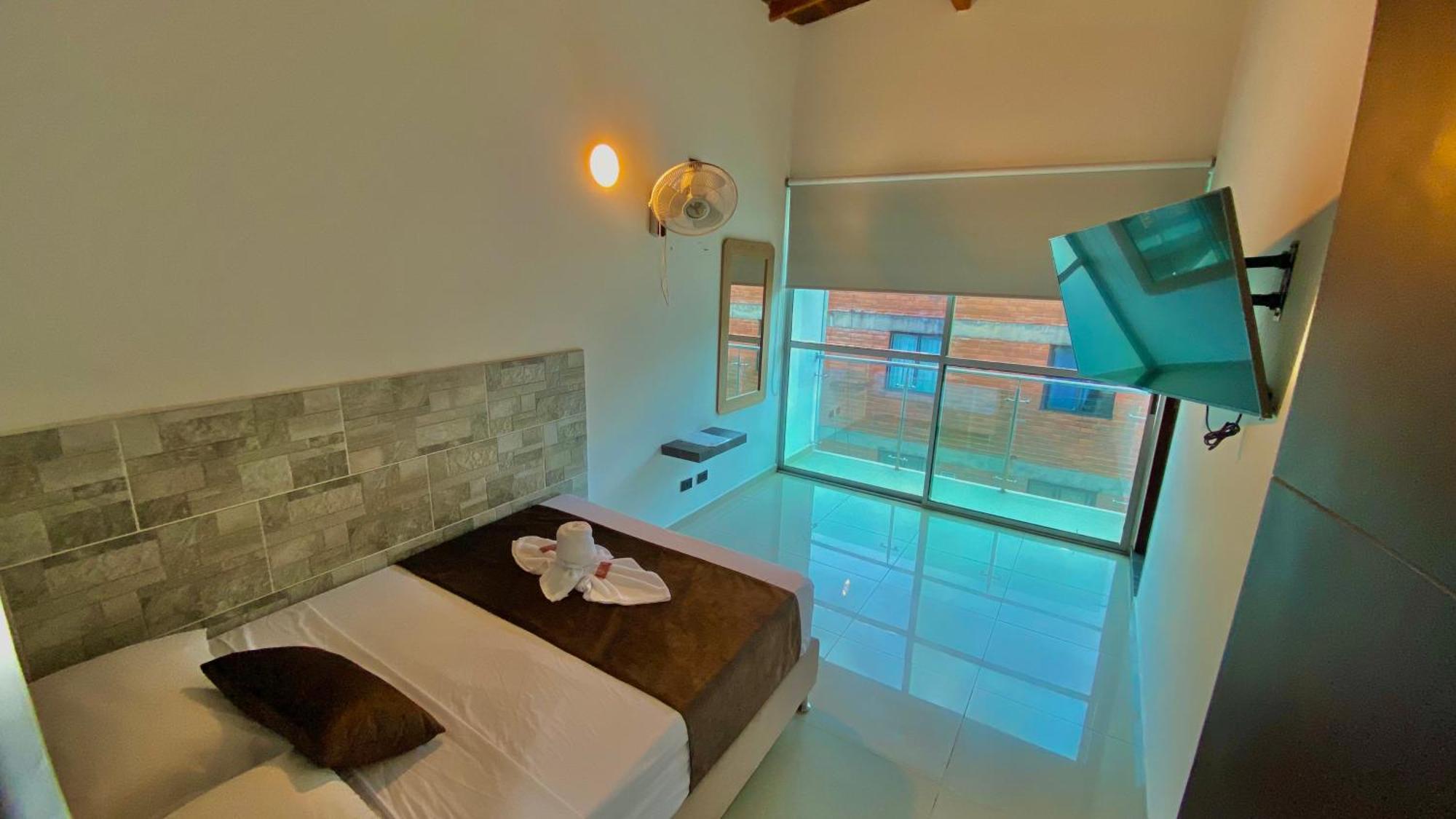 Hotel Buenos Aires Central Medellin Bagian luar foto