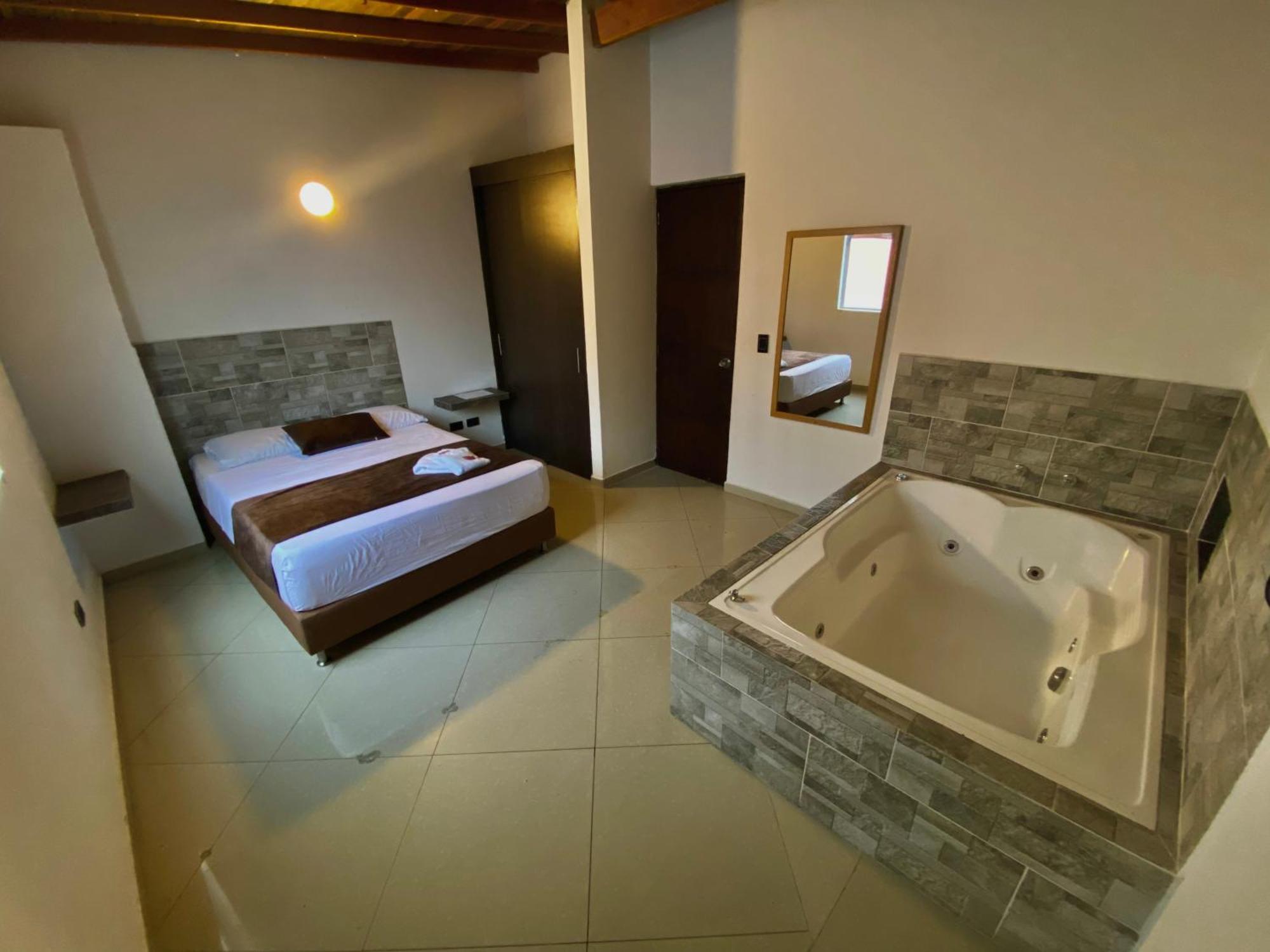 Hotel Buenos Aires Central Medellin Bagian luar foto